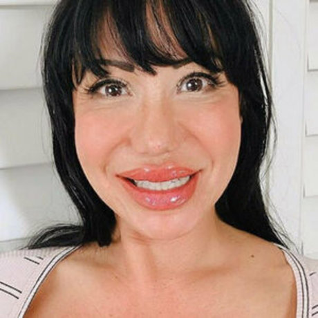 avadevine free model img