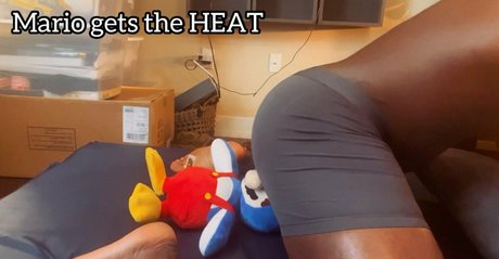 steelbunz nudes actress pic