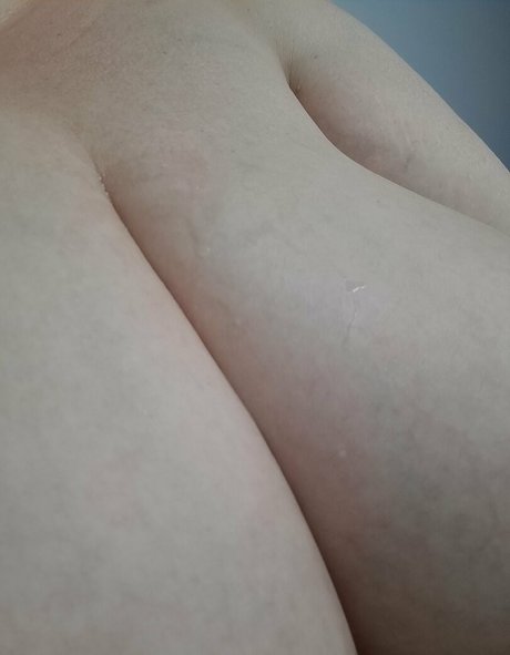 busty sierra free model naked pictures