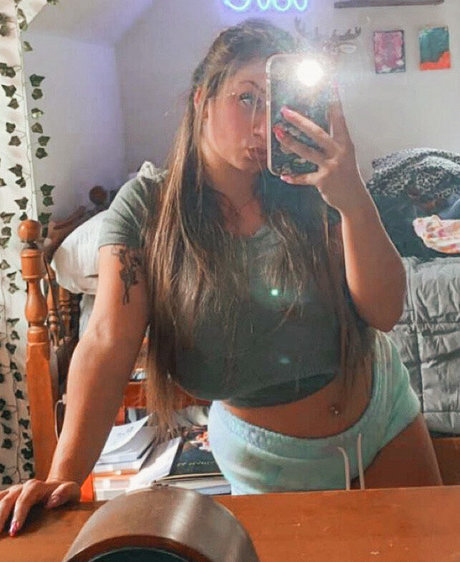 18 year old onlyfans hot naked images