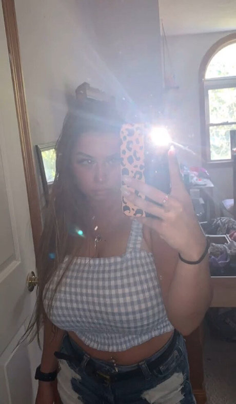 Lauren Risotti sex actress img