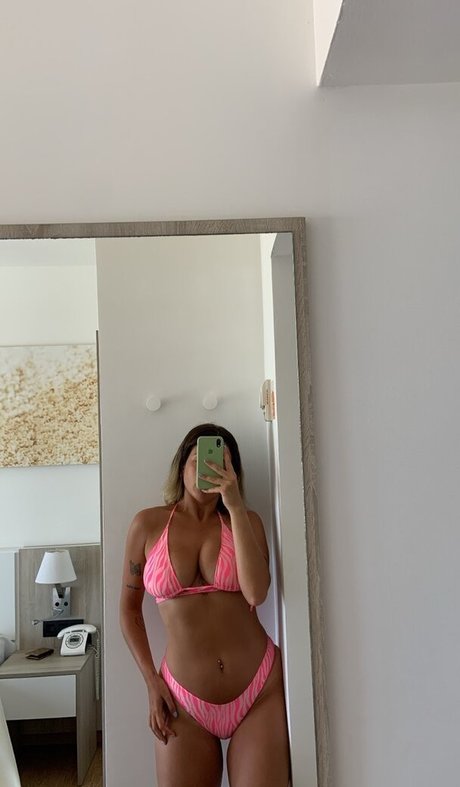 belonly sexy actress pic