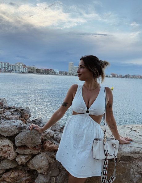 belonly sexy pornstar pictures