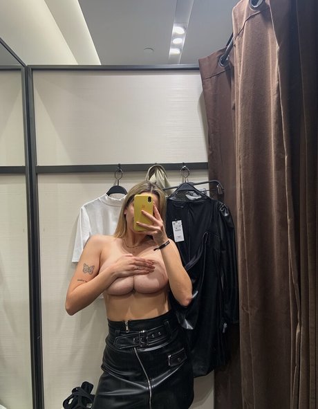 lesbian ass onlyfans xxx photos