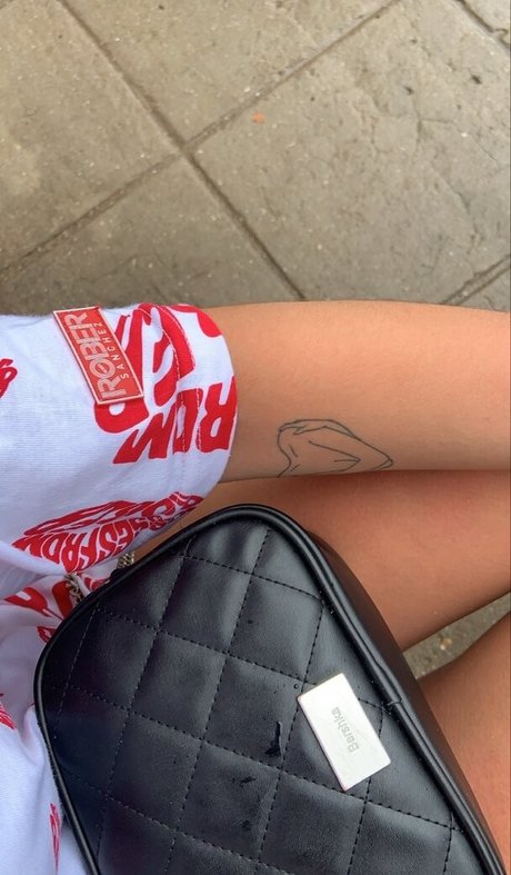 lesbian anal strapon onlyfans beautiful pic