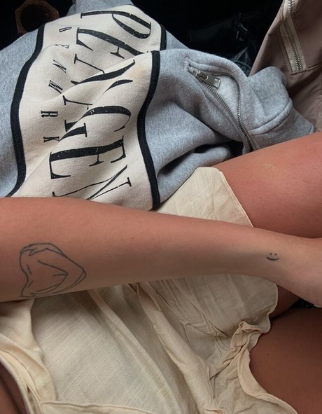 belonly model top pictures