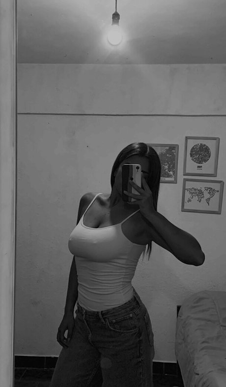 belonly model adult photo