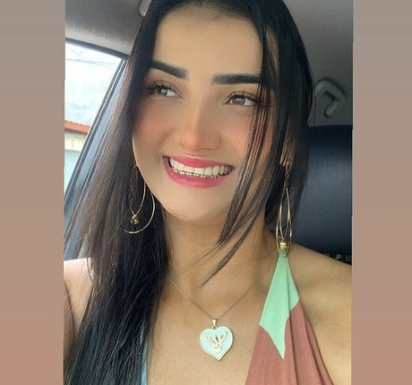 Gabriela Batista Torres star hd images