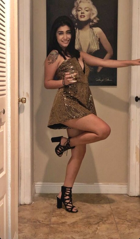 justlovely exclusive star pics