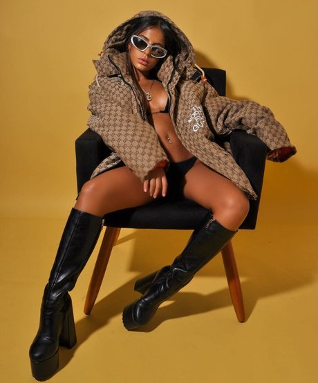 Nohad Falak model adult photos