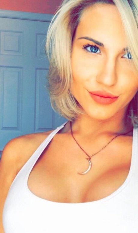 Dezmin Schubel pornstar top image