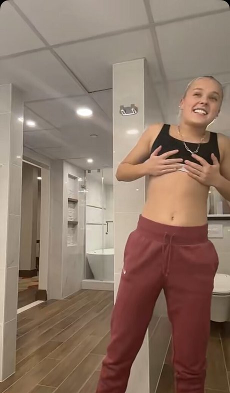 Jojo Siwa porn star img