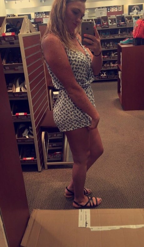 Raelyne Summeier erotic pornstar archive