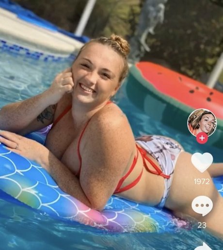 Raelyne Summeier sex model images