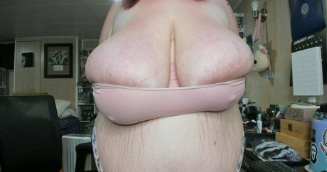 winkingdaisys pretty pornstar image