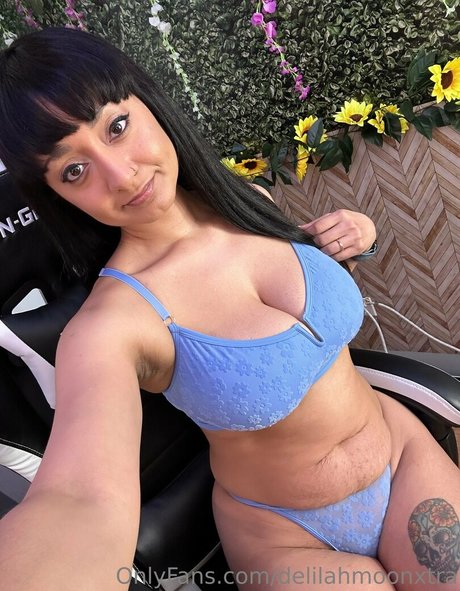 delilahmoonxtra nudes pornstar gallery