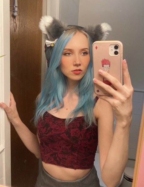 Apollolol model exclusive photos