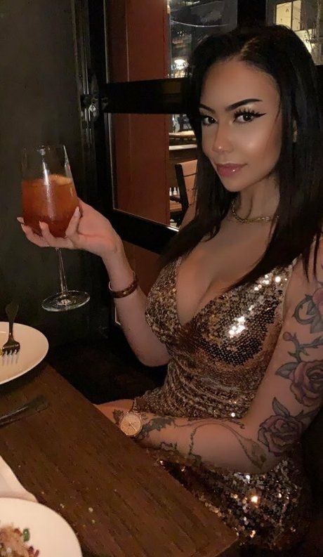 goddessvox erotic model photo