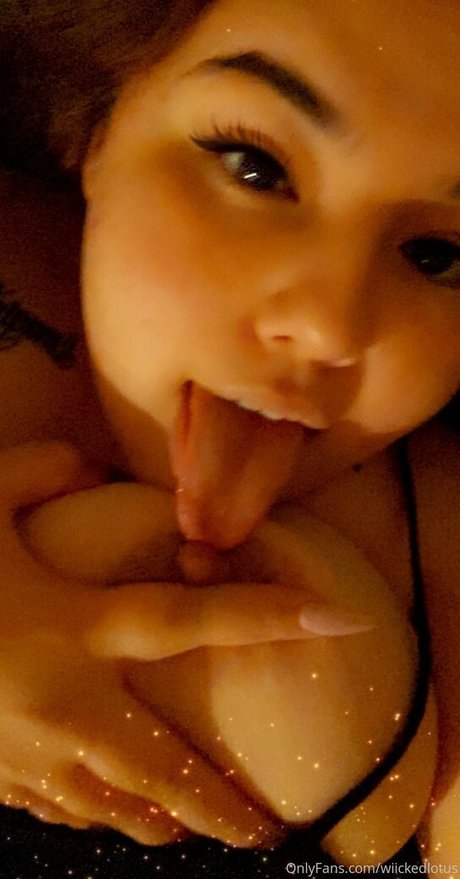 wiickedlotus best pornstar img