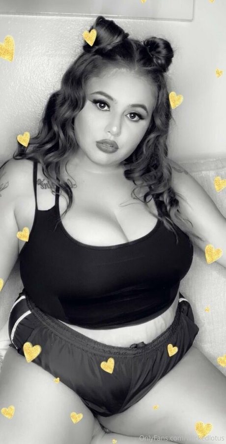 wiickedlotus hot pornstar img