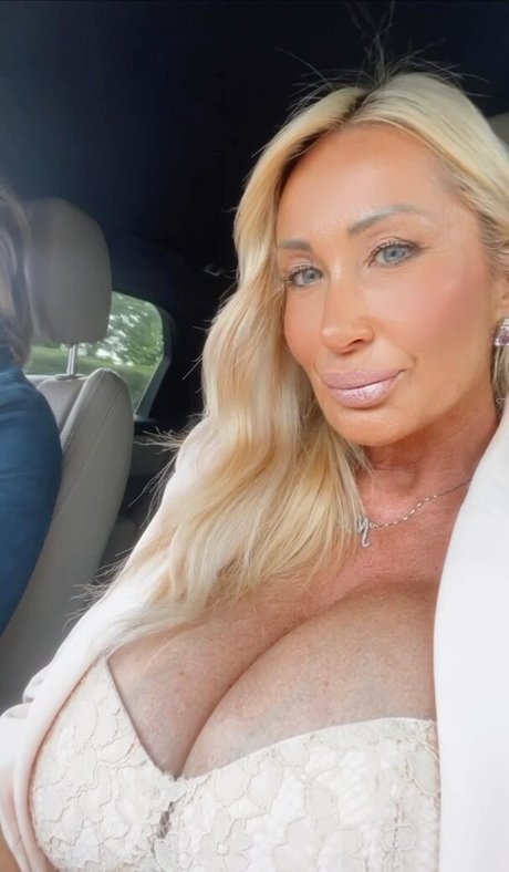 Mara Traversi star perfect picture