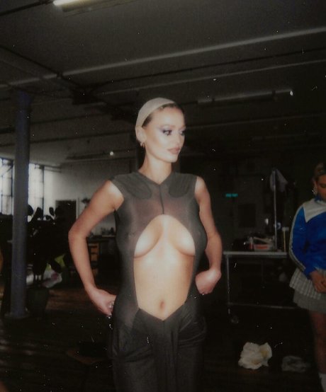 Poppyy Hopson model nudes picture