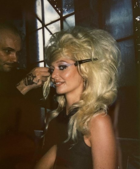 Poppyy Hopson top star gallery