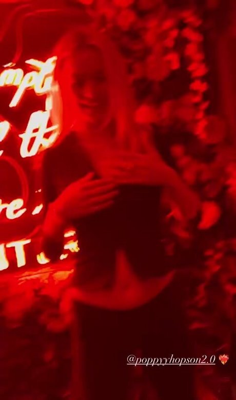 Poppyy Hopson model porn galleries