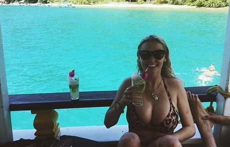 Poppyy Hopson star naked gallery