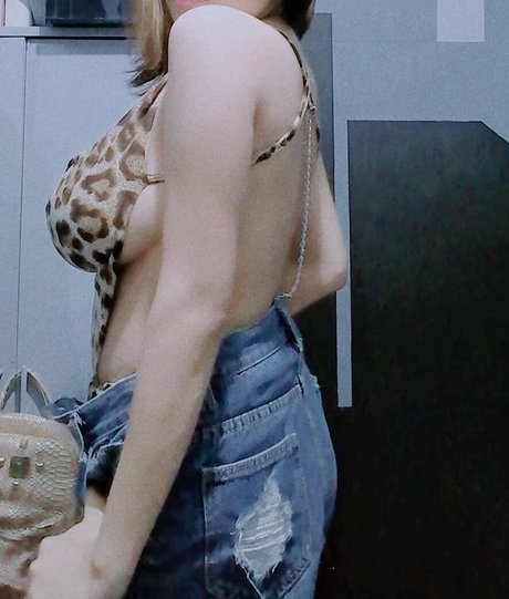 Joycen Artus hot actress images