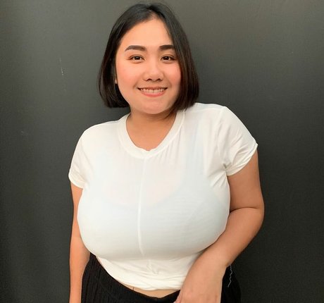 Phiromya Pangyouk free pornstar gallery