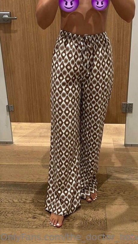 the doctor hotwife Quick photo