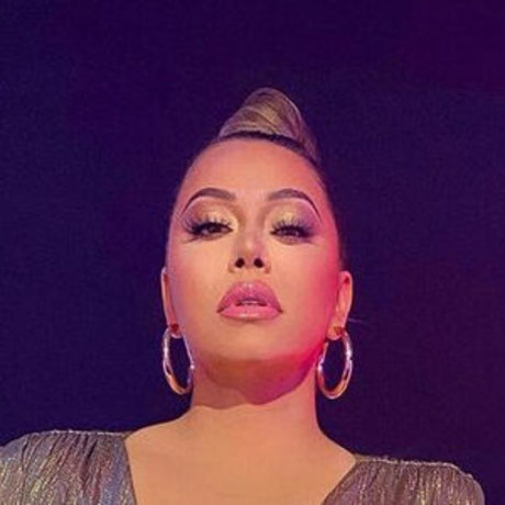 Janney Marin Rivera model art gallery