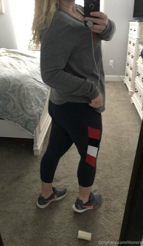 lilsmirk model beautiful gallery