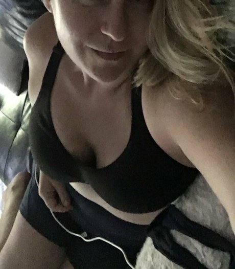 lilsmirk naked star galleries