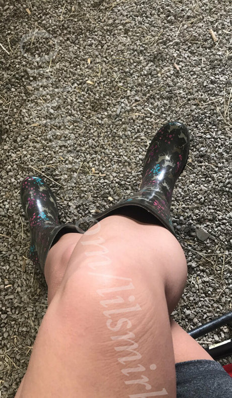 pawg teen onlyfans sexy naked photo