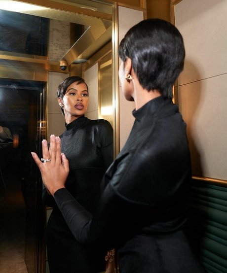 Sabrina Elba model hd pic