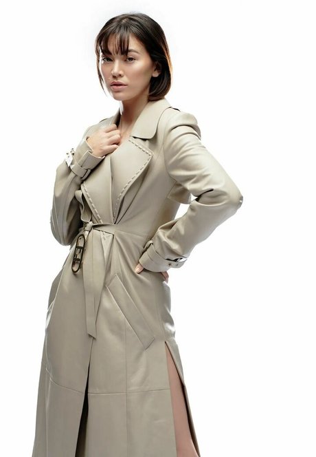 Jessica Yu Li Henwick sexy star gallery