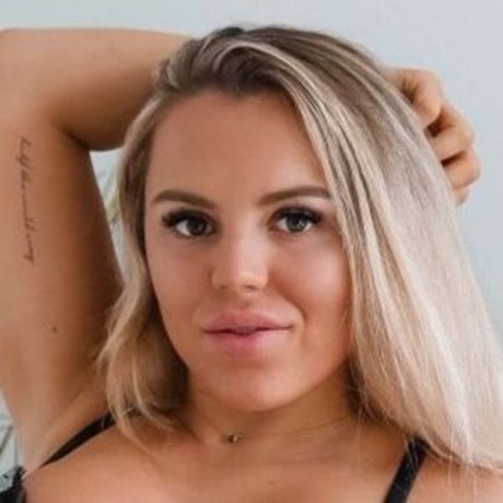 Jade Joselyn exclusive model picture