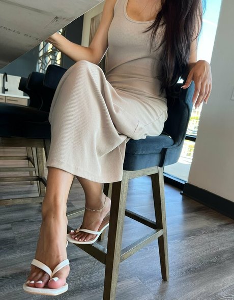 alittleoftiff model sex picture