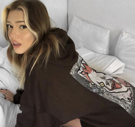 Ohkailno model pornographic archive