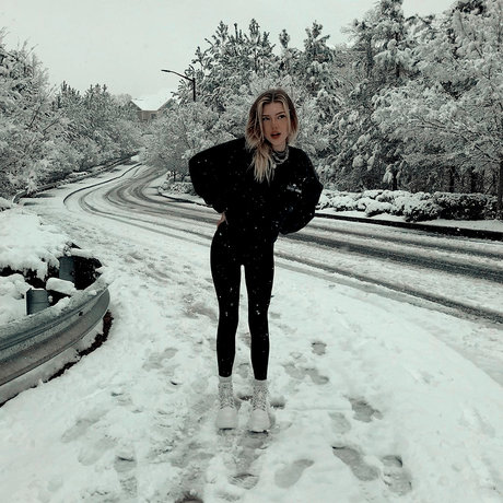 Ohkailno naked model pictures