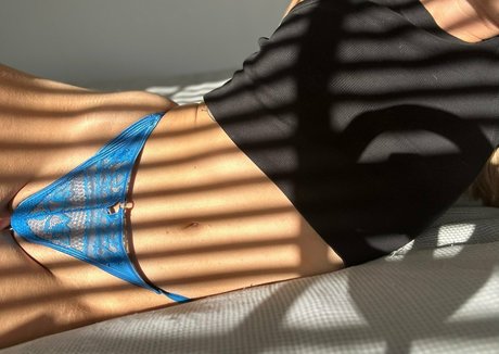 olivia aivilo naked star picture