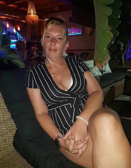 wet naughty kitty pornstar nudes pictures