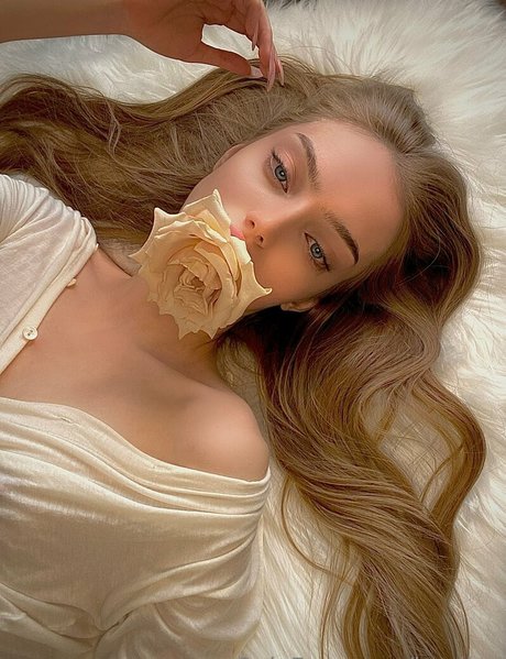 Imelina top actress galleries