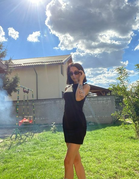 polly smalls pornographic star images