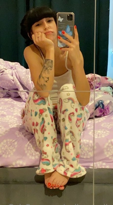 polly smalls top actress images