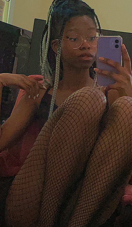 mymelodyirl porn model photos