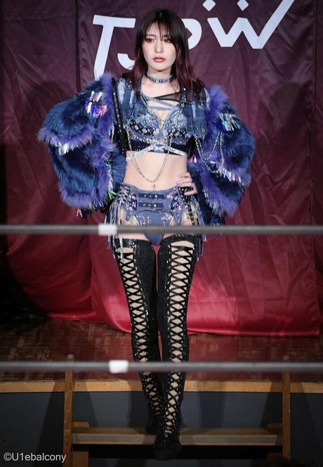 WomenJoshi star pornographic image