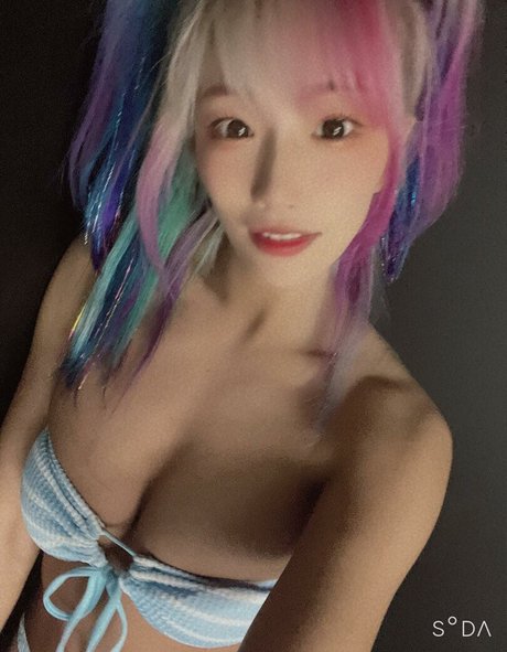 asian top onlyfans hot picture